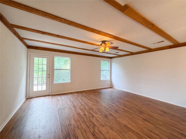 6218 Kingswood Drive, Arlington, TX 76001