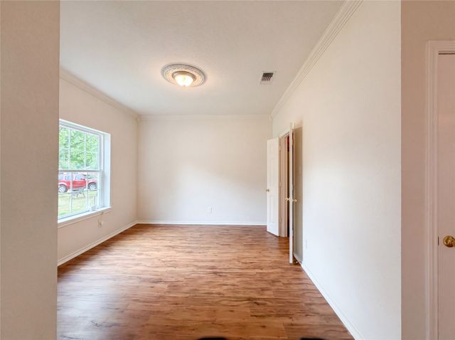 6218 Kingswood Drive, Arlington, TX 76001