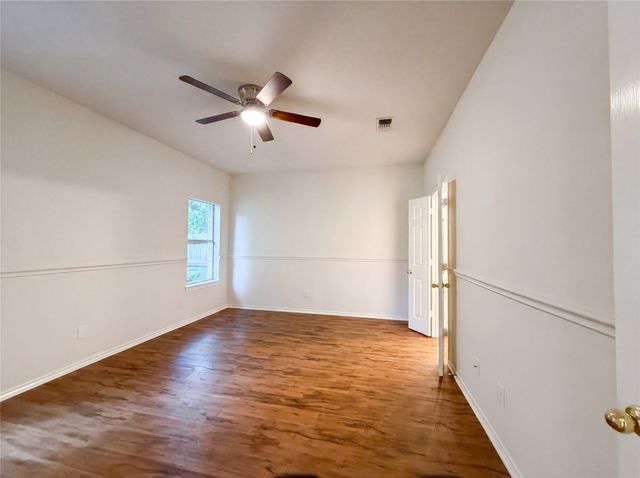 6218 Kingswood Drive, Arlington, TX 76001