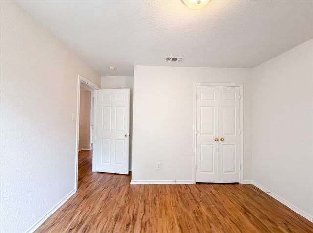 6218 Kingswood Drive, Arlington, TX 76001