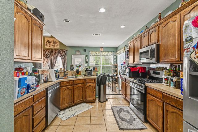 6369 Redeagle Creek Drive, Fort Worth, TX 76179