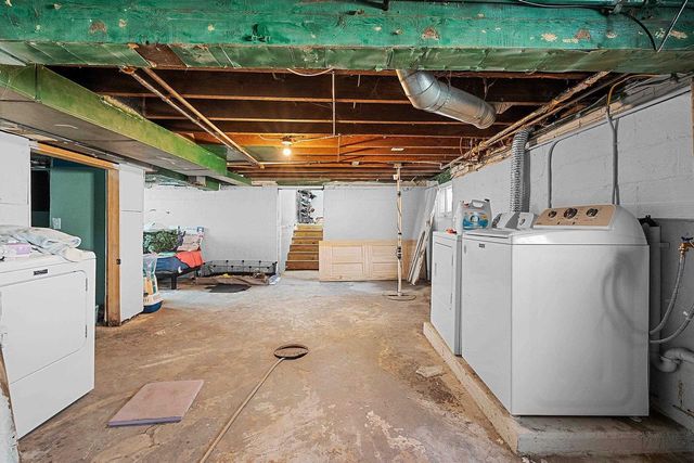 867 SHAWANO AVENUE, Green Bay, WI 54303