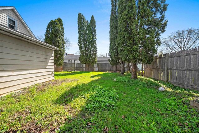 867 SHAWANO AVENUE, Green Bay, WI 54303