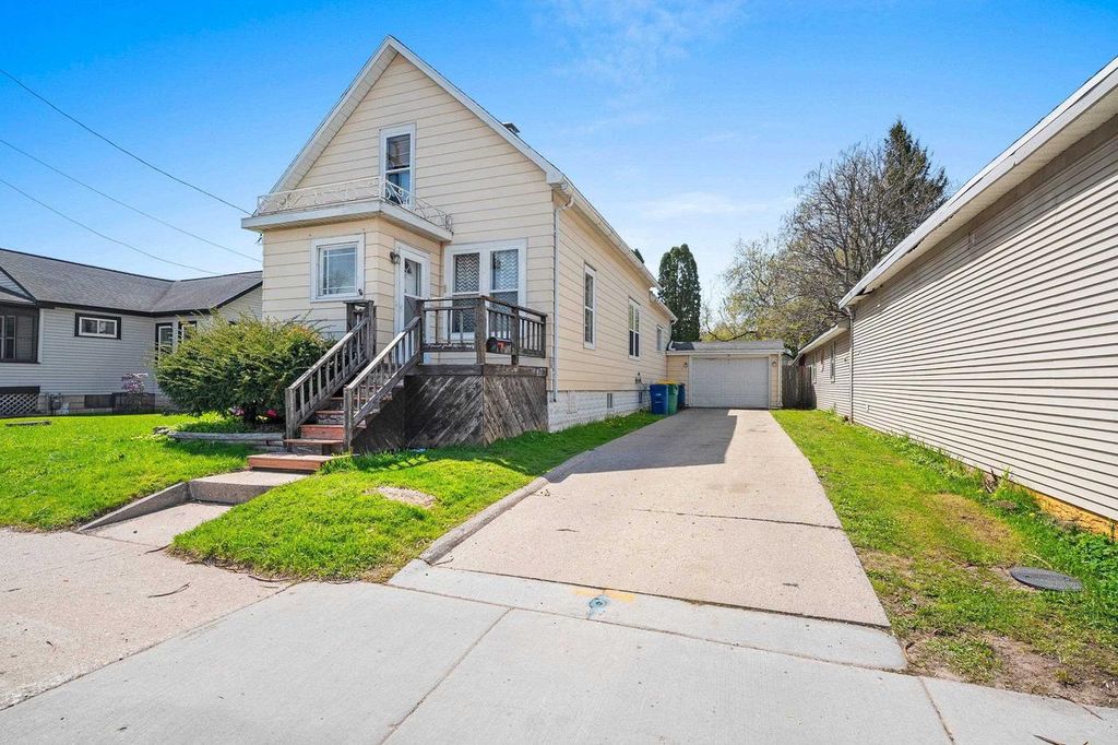 867 SHAWANO AVENUE, Green Bay, WI 54303