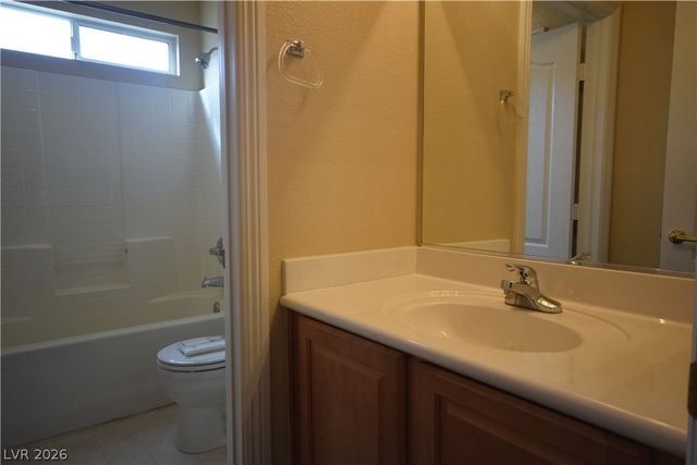 8036 Gallagher Island Street, Las Vegas, NV 89143