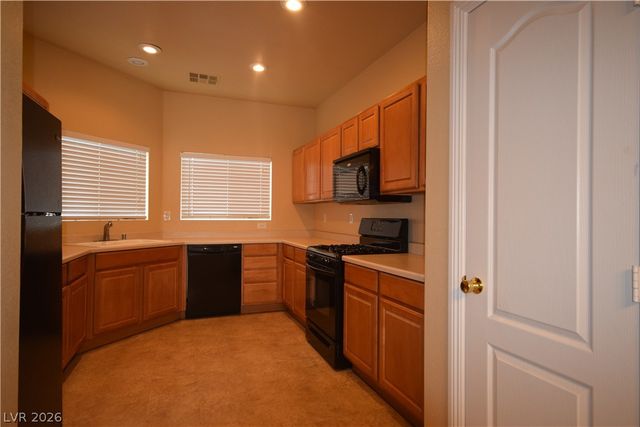 8036 Gallagher Island Street, Las Vegas, NV 89143
