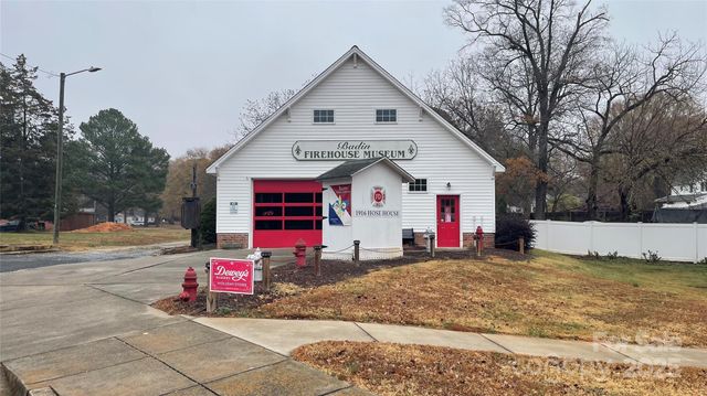 144 Maple Street, Badin, NC 28009