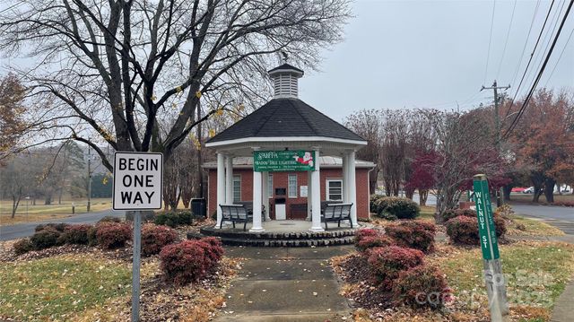 144 Maple Street, Badin, NC 28009