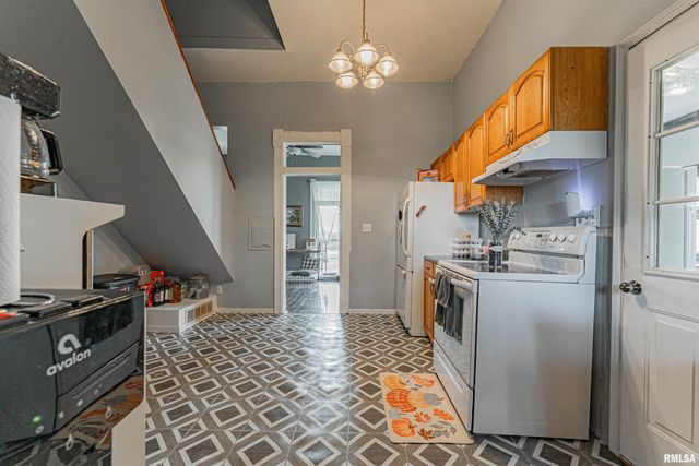 2136 950TH Street, Chestnut, IL 62518