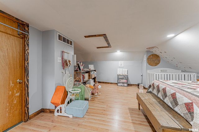 2136 950TH Street, Chestnut, IL 62518