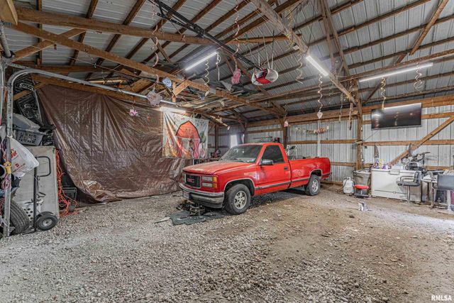 2136 950TH Street, Chestnut, IL 62518