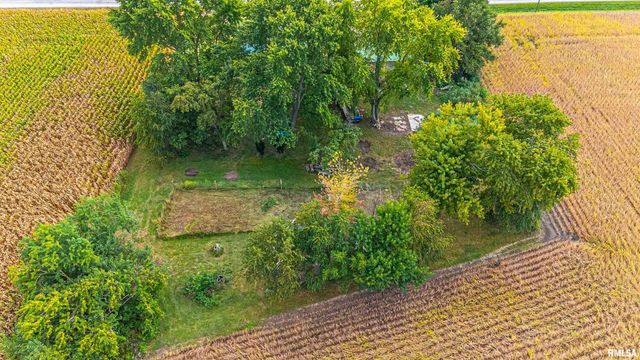 2136 950TH Street, Chestnut, IL 62518