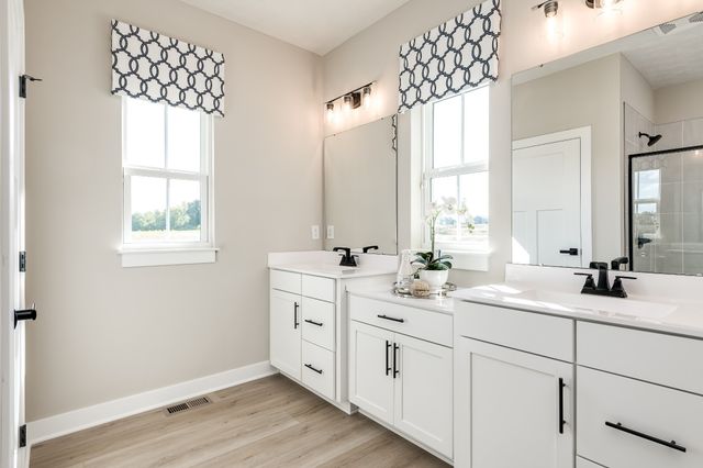 1907 Thoroughbred Way, White House, TN 37188