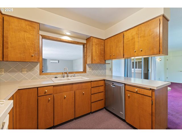 628 Nw 19TH St, Mc Minnville, OR 97128