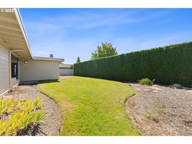 628 Nw 19TH St, Mc Minnville, OR 97128