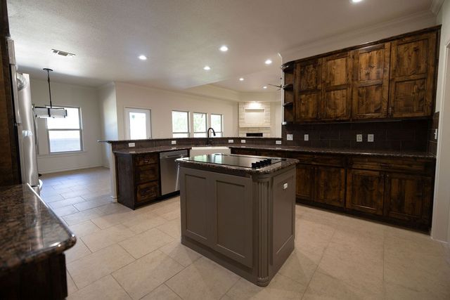 3509 La Cumbre Dr, Kerrville, TX 78028