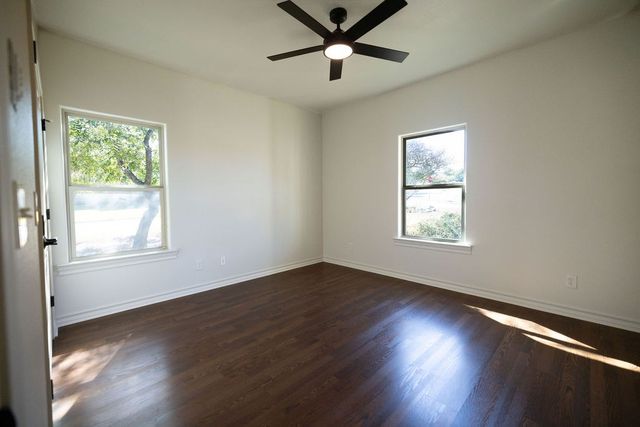 3509 La Cumbre Dr, Kerrville, TX 78028