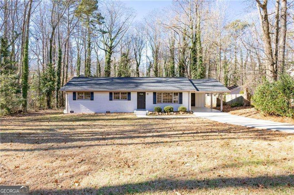 5689 Woodland Drive, Acworth, GA 30102