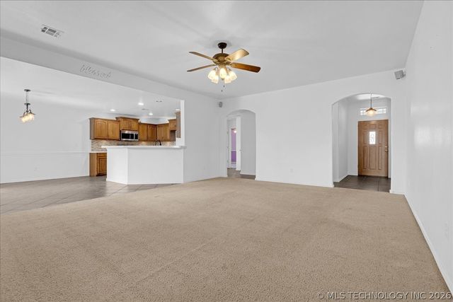 26434 Hann Drive, Claremore, OK 74019