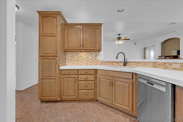 26434 Hann Drive, Claremore, OK 74019