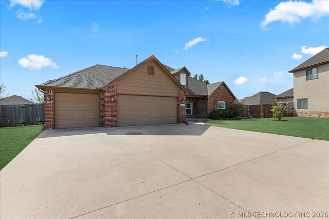 26434 Hann Drive, Claremore, OK 74019
