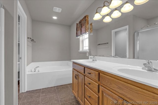 26434 Hann Drive, Claremore, OK 74019