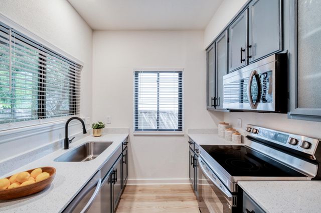 601 Nelray BLVD 6, Austin, TX 78751