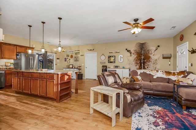 4395 Weaver School Road, Odessa, MO 64067