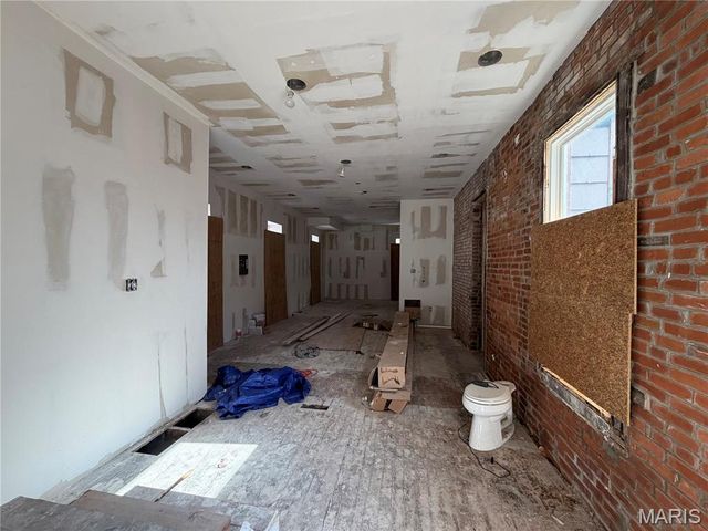 713 Lami Street, St Louis, MO 63104