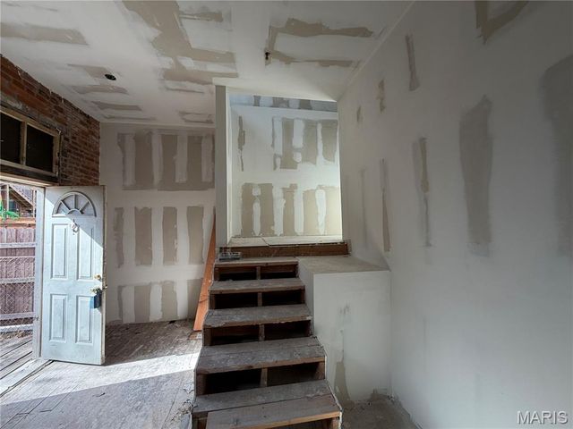 713 Lami Street, St Louis, MO 63104