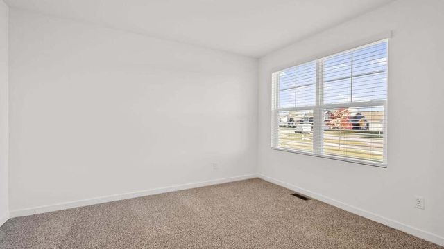 226 Cressmoor Boulevard, Hobart, IN 46342