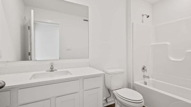 226 Cressmoor Boulevard, Hobart, IN 46342