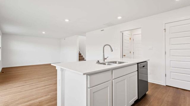 226 Cressmoor Boulevard, Hobart, IN 46342