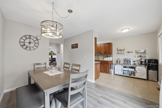 25 College Avenue 707, Nanuet, NY 10954