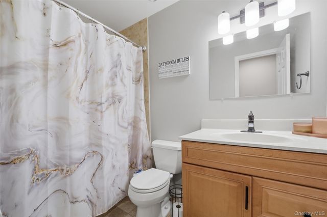 25 College Avenue 707, Nanuet, NY 10954