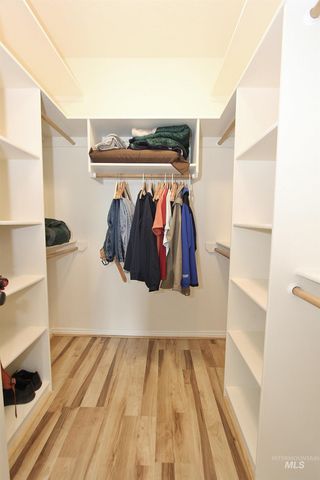 689 Triumph Dr, Middleton, ID 83644