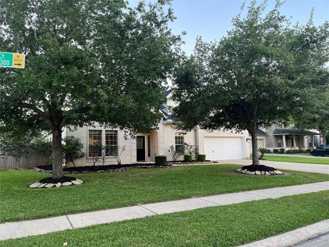 1320 Riverrock Court, Friendswood, TX 77546