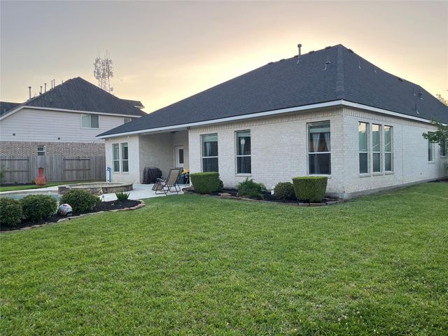 1320 Riverrock Court, Friendswood, TX 77546