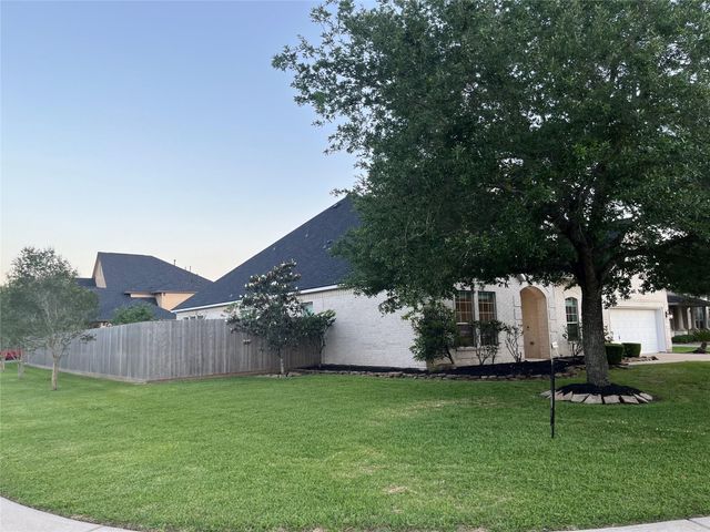 1320 Riverrock Court, Friendswood, TX 77546