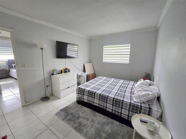 1265 W 24th Street 201, Hialeah, FL 33010