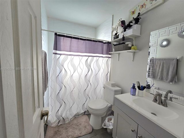 1265 W 24th Street 201, Hialeah, FL 33010