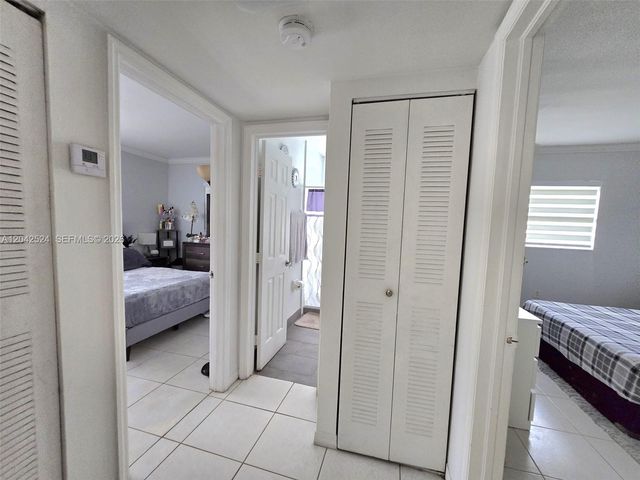 1265 W 24th Street 201, Hialeah, FL 33010