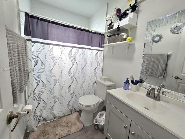 1265 W 24th Street 201, Hialeah, FL 33010