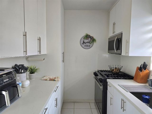 1265 W 24th Street 201, Hialeah, FL 33010