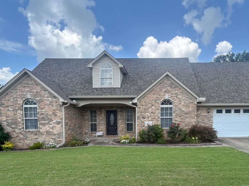 53 Country Village Circle, Cabot, AR 72023