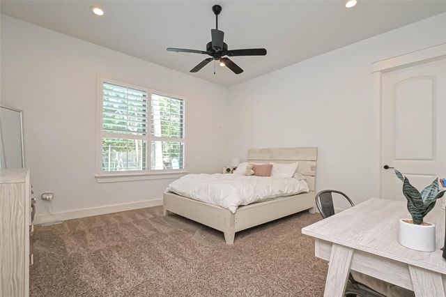 2407 Chantilly Lane, Conroe, TX 77384