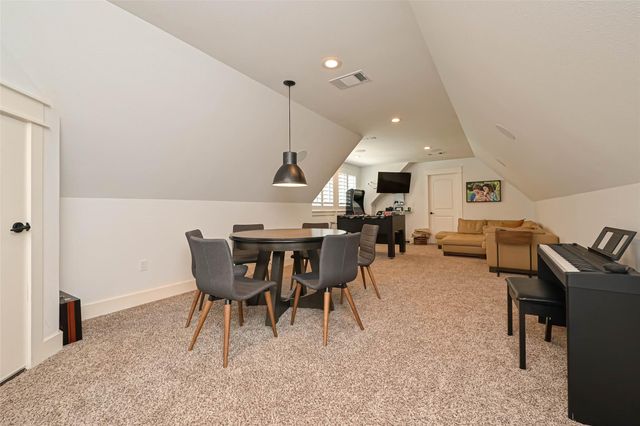2407 Chantilly Lane, Conroe, TX 77384