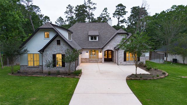2407 Chantilly Lane, Conroe, TX 77384