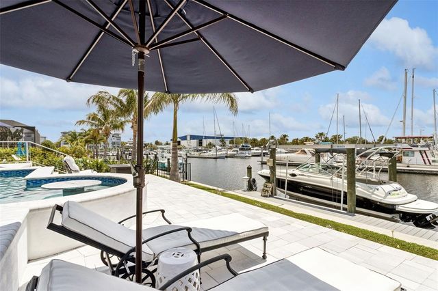 3028 CHRISTOPHERS WATCH LANE, Ruskin, FL 33570