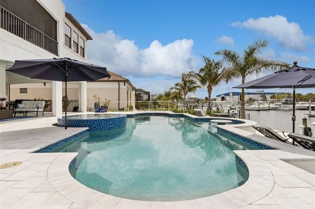 3028 CHRISTOPHERS WATCH LANE, Ruskin, FL 33570